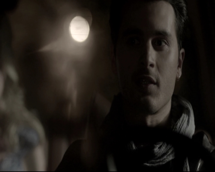 VampireDiariesWorld-dot-nl_6x22ImThinkingOfYouAllTheWhile-deletedscenes0004.jpg