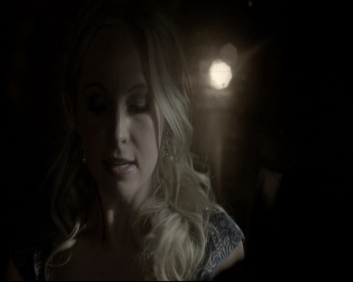 VampireDiariesWorld-dot-nl_6x22ImThinkingOfYouAllTheWhile-deletedscenes0014.jpg