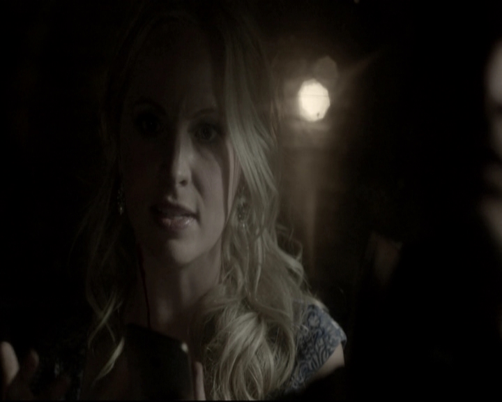 VampireDiariesWorld-dot-nl_6x22ImThinkingOfYouAllTheWhile-deletedscenes0020.jpg