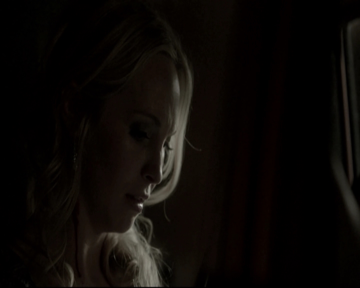 VampireDiariesWorld-dot-nl_6x22ImThinkingOfYouAllTheWhile-deletedscenes0024.jpg