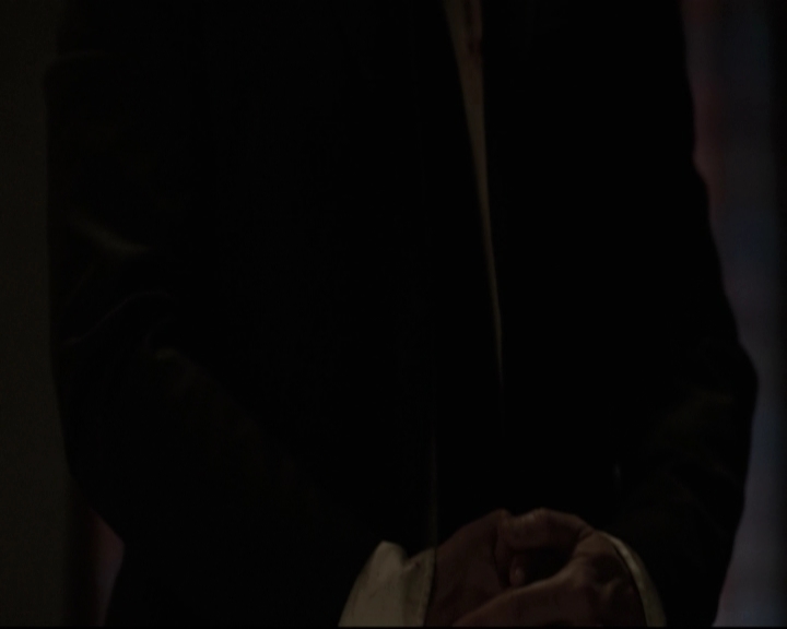 VampireDiariesWorld-dot-nl_6x22ImThinkingOfYouAllTheWhile-deletedscenes0056.jpg