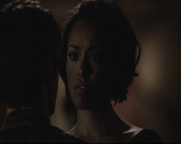 VampireDiariesWorld-dot-nl_6x22ImThinkingOfYouAllTheWhile-deletedscenes0087.jpg