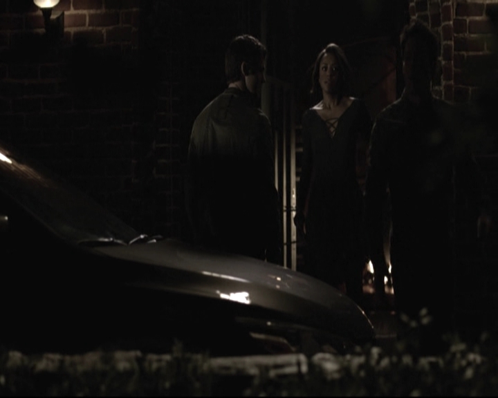 VampireDiariesWorld-dot-nl_6x22ImThinkingOfYouAllTheWhile-deletedscenes0097.jpg