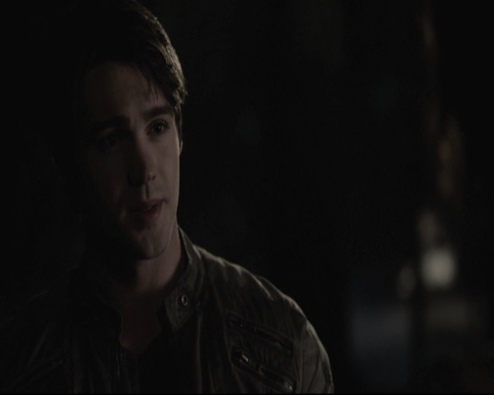 VampireDiariesWorld-dot-nl_6x22ImThinkingOfYouAllTheWhile-deletedscenes0099.jpg