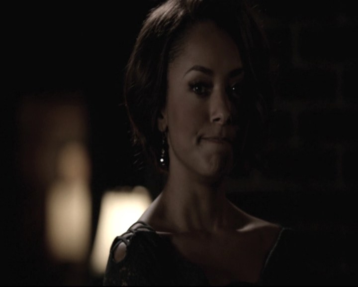 VampireDiariesWorld-dot-nl_6x22ImThinkingOfYouAllTheWhile-deletedscenes0105.jpg