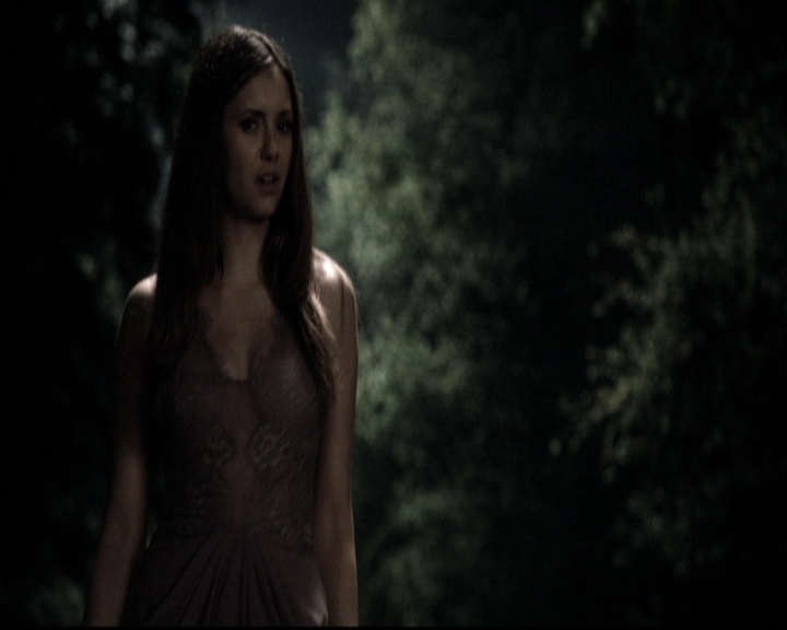 VampireDiariesWorld-dot-nl_6x22ImThinkingOfYouAllTheWhile0009.jpg