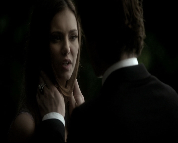 VampireDiariesWorld-dot-nl_6x22ImThinkingOfYouAllTheWhile0030.jpg