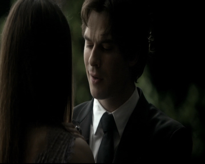 VampireDiariesWorld-dot-nl_6x22ImThinkingOfYouAllTheWhile0033.jpg