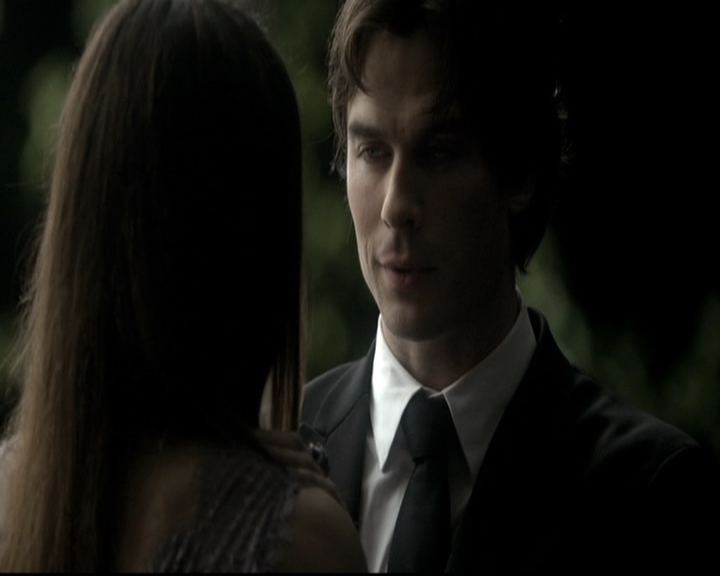 VampireDiariesWorld-dot-nl_6x22ImThinkingOfYouAllTheWhile0035.jpg