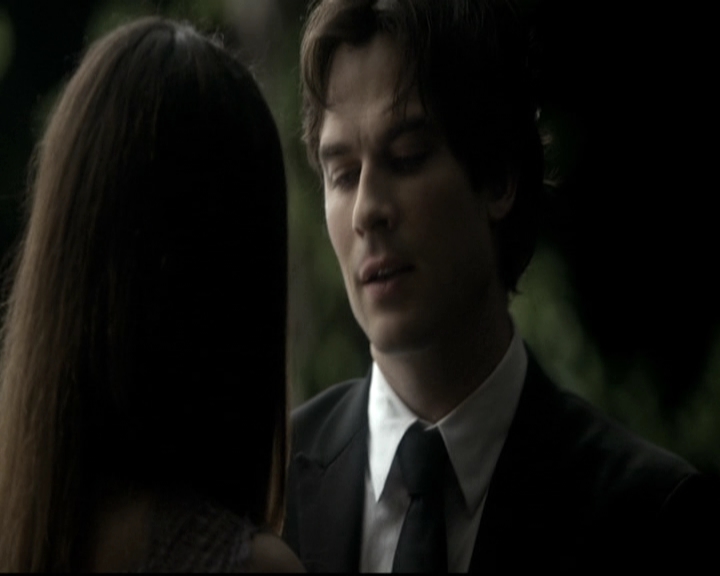 VampireDiariesWorld-dot-nl_6x22ImThinkingOfYouAllTheWhile0038.jpg