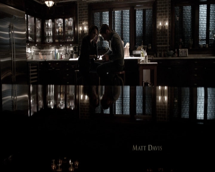 VampireDiariesWorld-dot-nl_6x22ImThinkingOfYouAllTheWhile0198.jpg