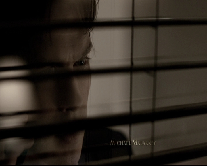 VampireDiariesWorld-dot-nl_6x22ImThinkingOfYouAllTheWhile0202.jpg