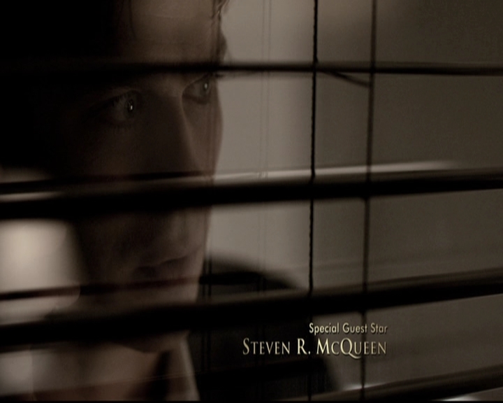 VampireDiariesWorld-dot-nl_6x22ImThinkingOfYouAllTheWhile0206.jpg