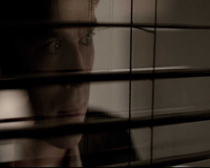 VampireDiariesWorld-dot-nl_6x22ImThinkingOfYouAllTheWhile0207.jpg