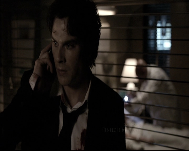 VampireDiariesWorld-dot-nl_6x22ImThinkingOfYouAllTheWhile0212.jpg