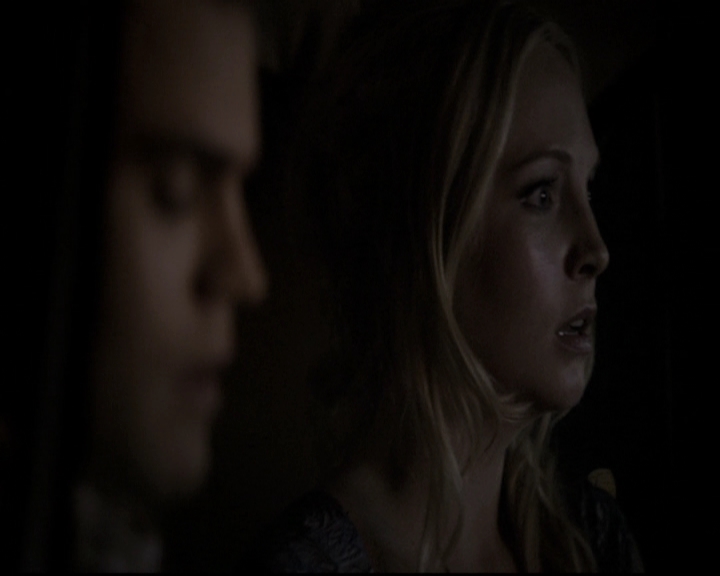 VampireDiariesWorld-dot-nl_6x22ImThinkingOfYouAllTheWhile0255.jpg