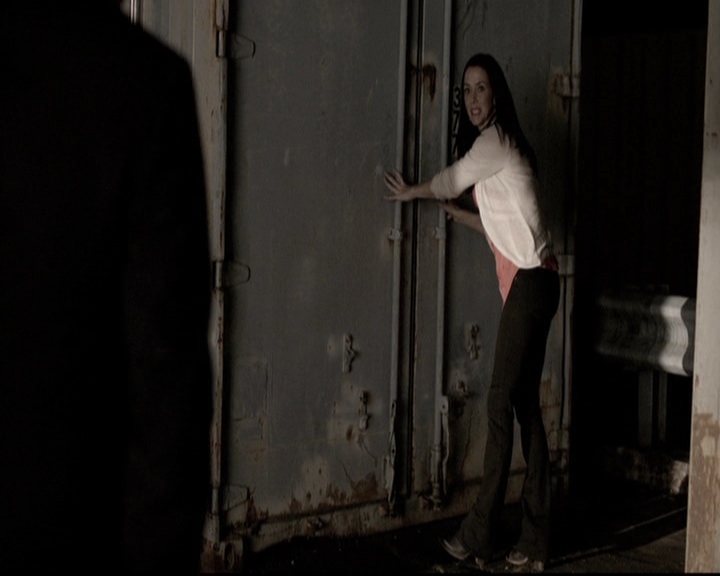 VampireDiariesWorld-dot-nl_6x22ImThinkingOfYouAllTheWhile0282.jpg