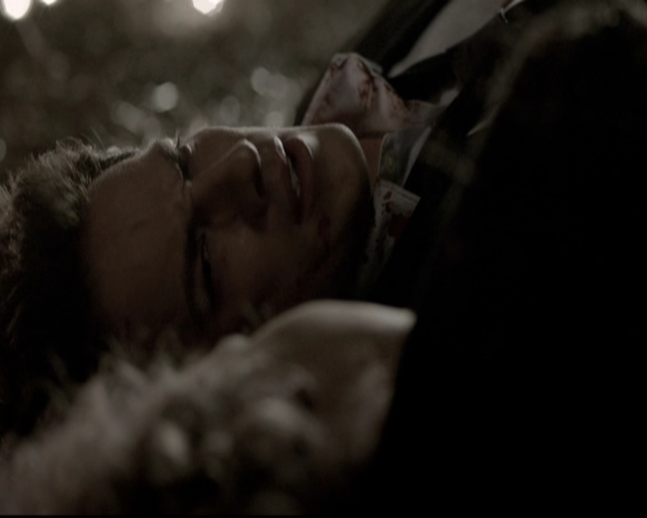 VampireDiariesWorld-dot-nl_6x22ImThinkingOfYouAllTheWhile0373.jpg