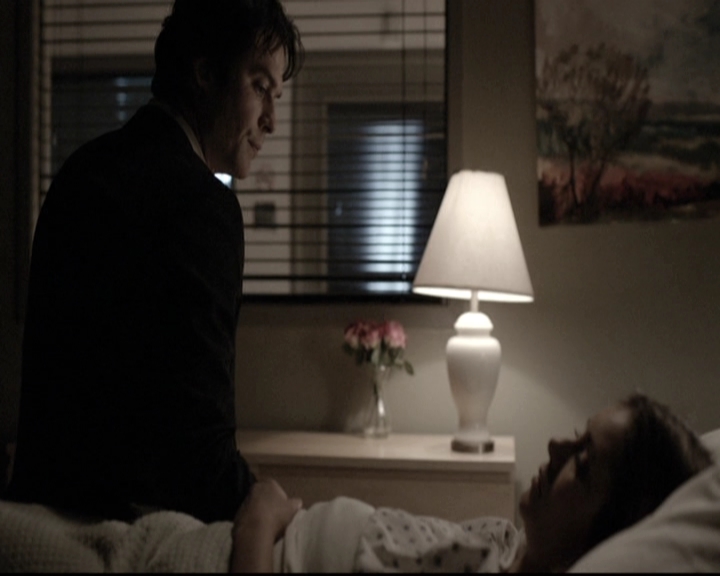 VampireDiariesWorld-dot-nl_6x22ImThinkingOfYouAllTheWhile0469.jpg