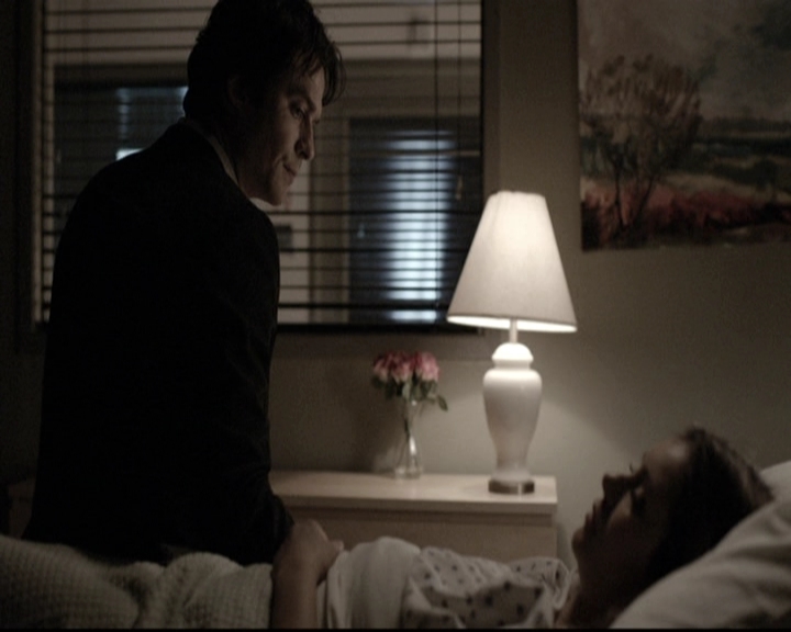 VampireDiariesWorld-dot-nl_6x22ImThinkingOfYouAllTheWhile0470.jpg