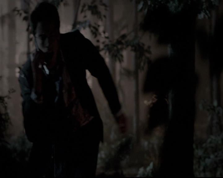 VampireDiariesWorld-dot-nl_6x22ImThinkingOfYouAllTheWhile0482.jpg