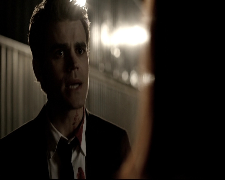 VampireDiariesWorld-dot-nl_6x22ImThinkingOfYouAllTheWhile0523.jpg