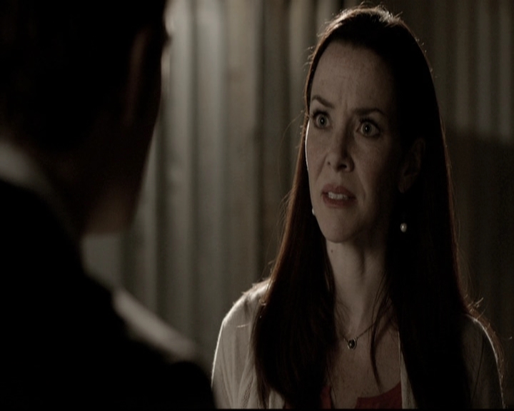 VampireDiariesWorld-dot-nl_6x22ImThinkingOfYouAllTheWhile0524.jpg