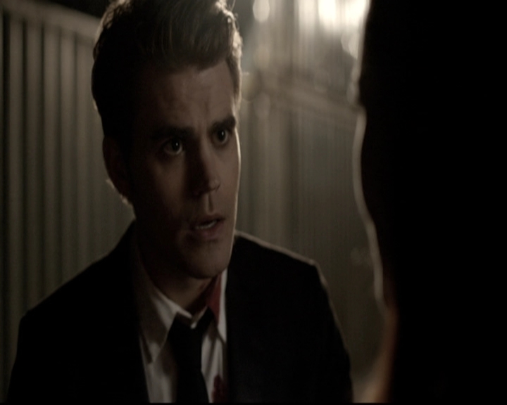 VampireDiariesWorld-dot-nl_6x22ImThinkingOfYouAllTheWhile0538.jpg