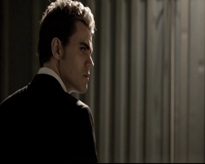 VampireDiariesWorld-dot-nl_6x22ImThinkingOfYouAllTheWhile0547.jpg