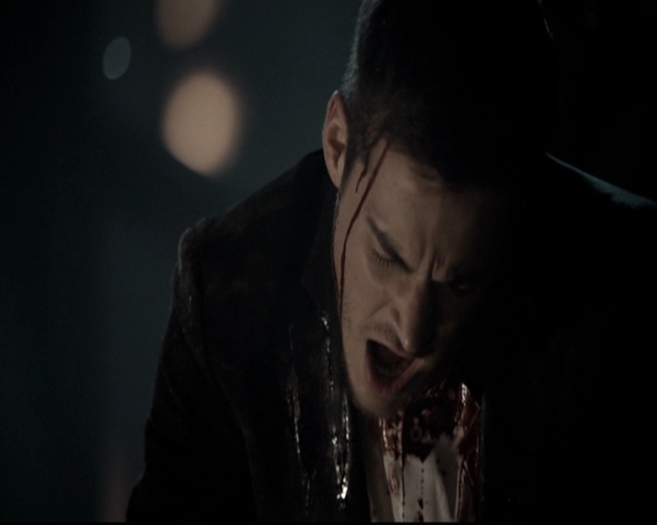 VampireDiariesWorld-dot-nl_6x22ImThinkingOfYouAllTheWhile0581.jpg