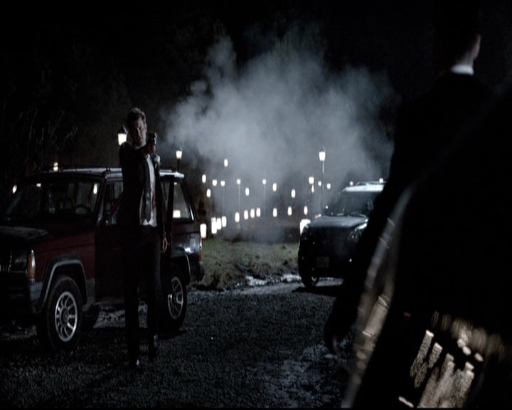 VampireDiariesWorld-dot-nl_6x22ImThinkingOfYouAllTheWhile0664.jpg