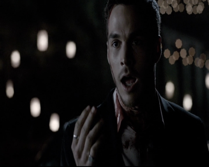 VampireDiariesWorld-dot-nl_6x22ImThinkingOfYouAllTheWhile0674.jpg