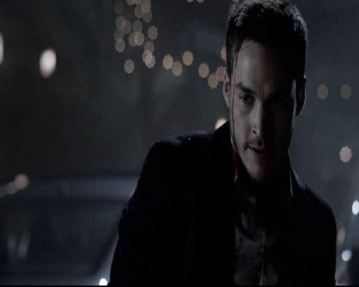 VampireDiariesWorld-dot-nl_6x22ImThinkingOfYouAllTheWhile0717.jpg