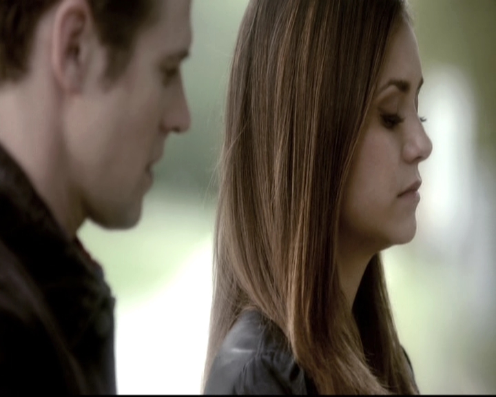 VampireDiariesWorld-dot-nl_6x22ImThinkingOfYouAllTheWhile0729.jpg