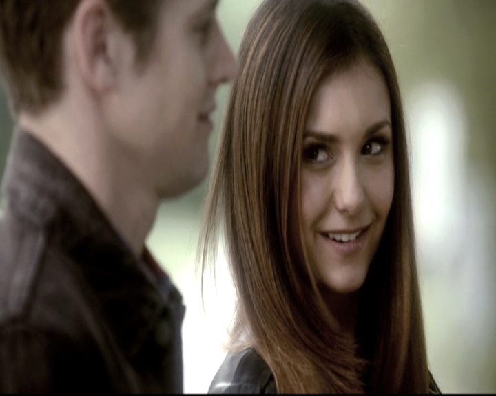 VampireDiariesWorld-dot-nl_6x22ImThinkingOfYouAllTheWhile0734.jpg