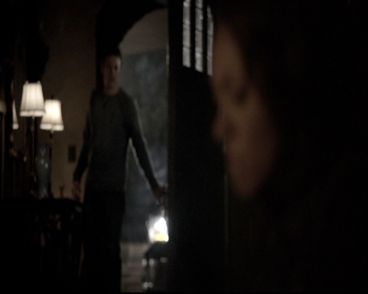 VampireDiariesWorld-dot-nl_6x22ImThinkingOfYouAllTheWhile0761.jpg