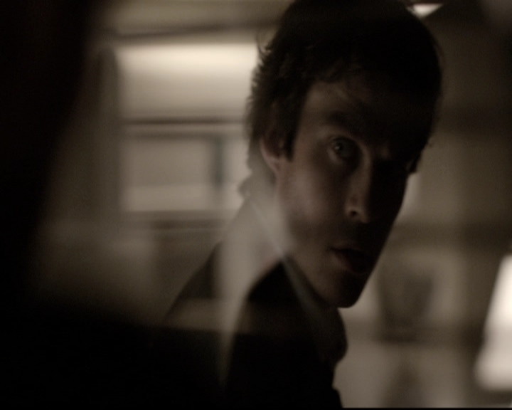 VampireDiariesWorld-dot-nl_6x22ImThinkingOfYouAllTheWhile0821.jpg