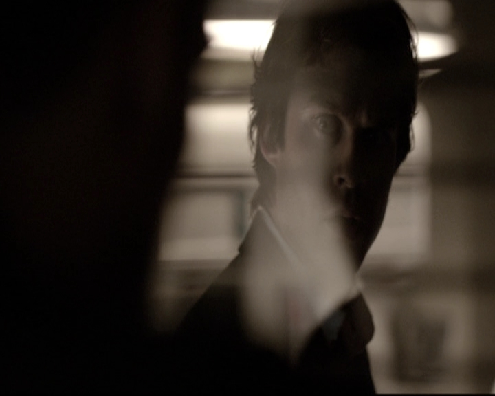 VampireDiariesWorld-dot-nl_6x22ImThinkingOfYouAllTheWhile0822.jpg