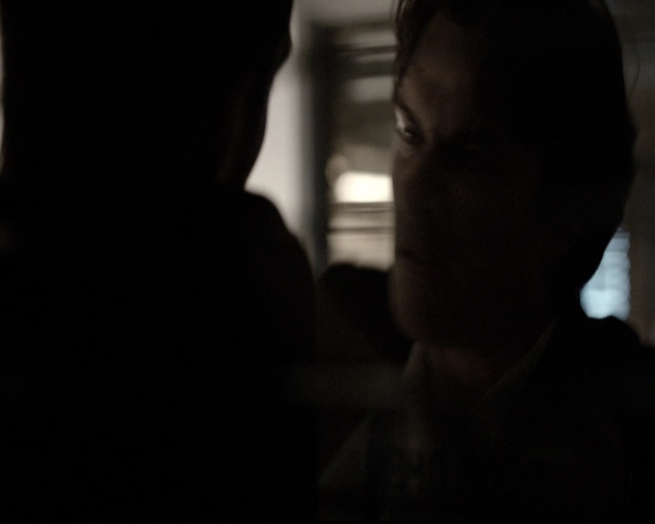 VampireDiariesWorld-dot-nl_6x22ImThinkingOfYouAllTheWhile0865.jpg