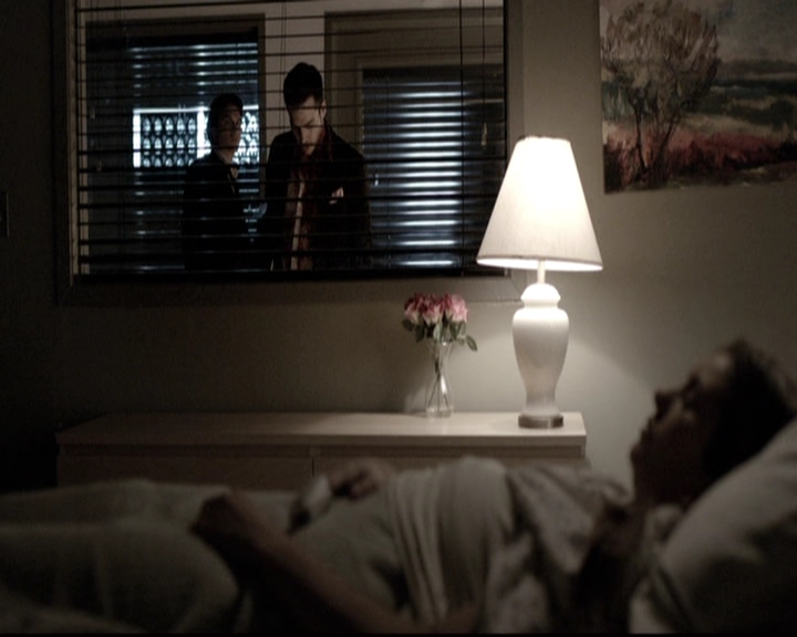 VampireDiariesWorld-dot-nl_6x22ImThinkingOfYouAllTheWhile0870.jpg