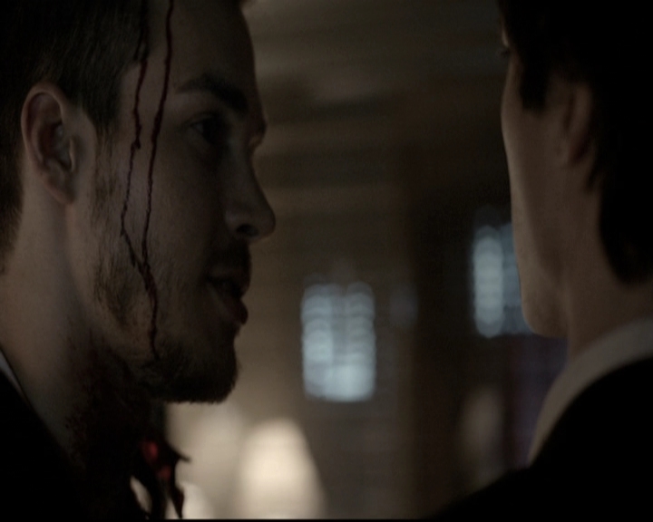 VampireDiariesWorld-dot-nl_6x22ImThinkingOfYouAllTheWhile0929.jpg