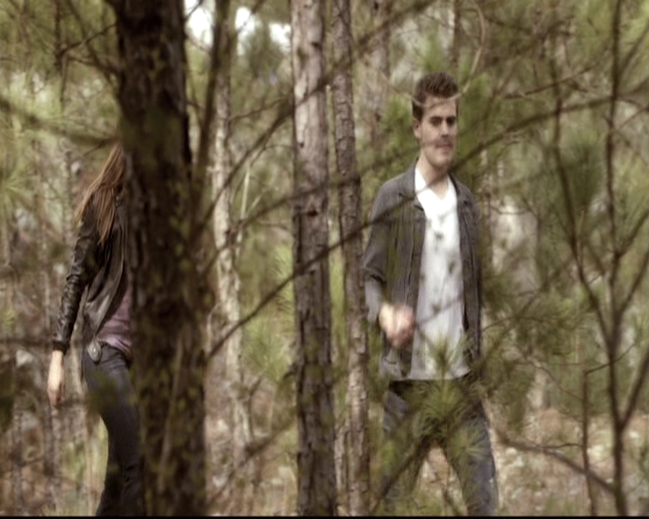 VampireDiariesWorld-dot-nl_6x22ImThinkingOfYouAllTheWhile0948.jpg