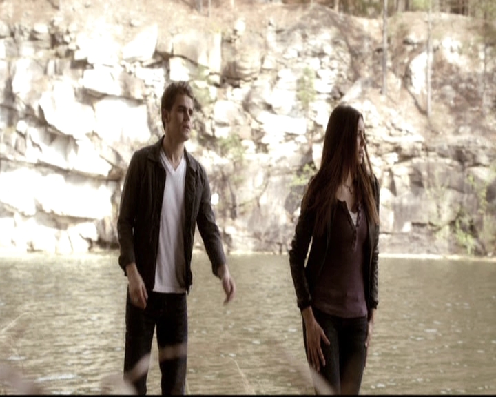 VampireDiariesWorld-dot-nl_6x22ImThinkingOfYouAllTheWhile0980.jpg