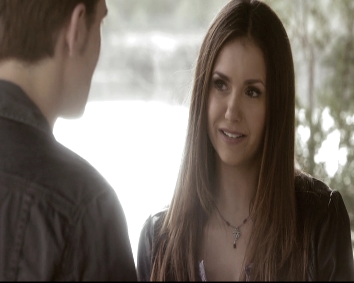 VampireDiariesWorld-dot-nl_6x22ImThinkingOfYouAllTheWhile0998.jpg