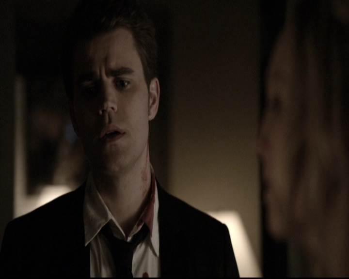 VampireDiariesWorld-dot-nl_6x22ImThinkingOfYouAllTheWhile1015.jpg