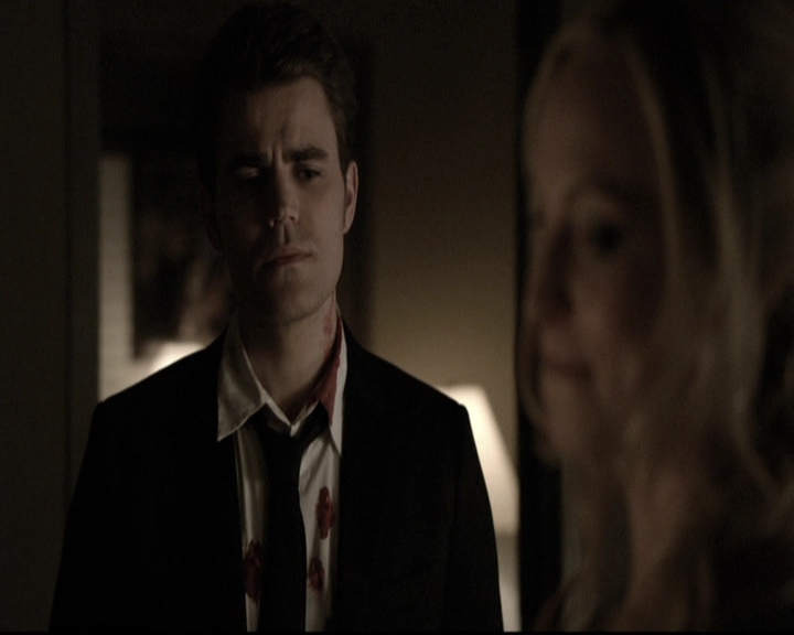 VampireDiariesWorld-dot-nl_6x22ImThinkingOfYouAllTheWhile1028.jpg