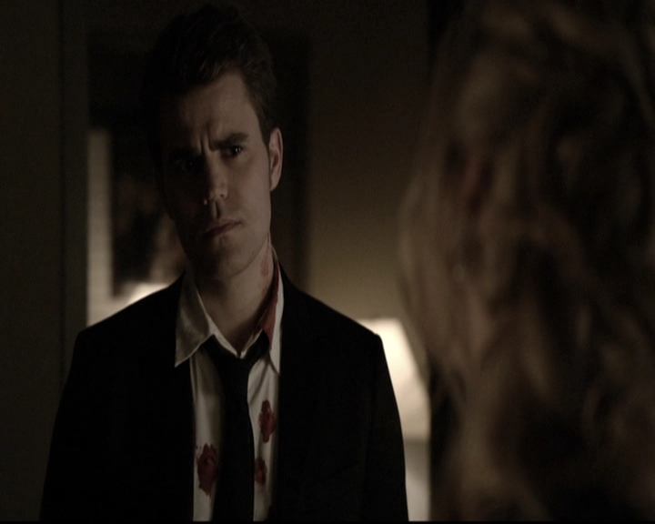 VampireDiariesWorld-dot-nl_6x22ImThinkingOfYouAllTheWhile1041.jpg