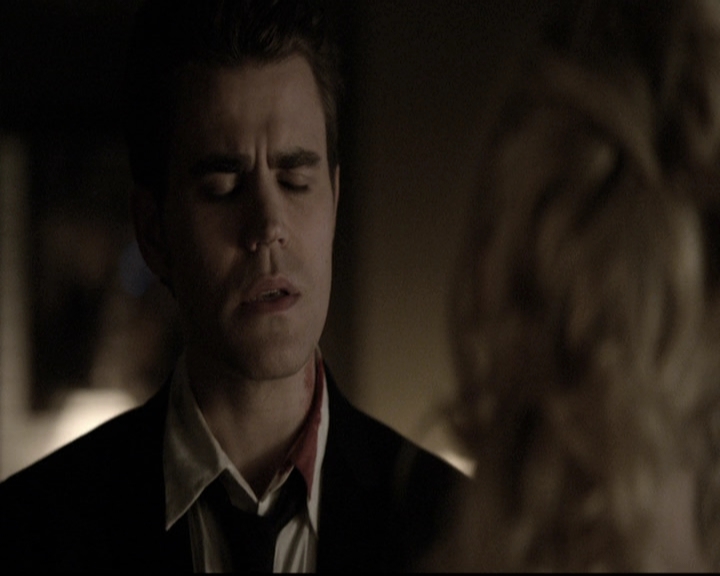 VampireDiariesWorld-dot-nl_6x22ImThinkingOfYouAllTheWhile1049.jpg