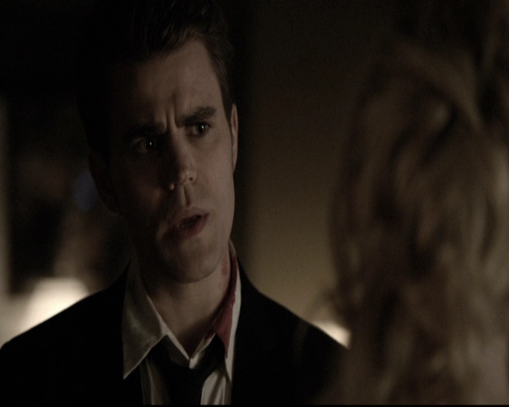 VampireDiariesWorld-dot-nl_6x22ImThinkingOfYouAllTheWhile1051.jpg