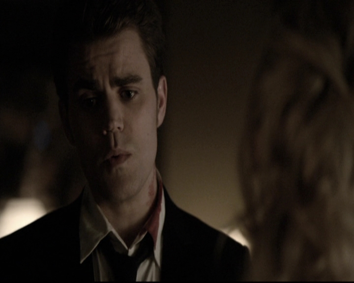 VampireDiariesWorld-dot-nl_6x22ImThinkingOfYouAllTheWhile1056.jpg